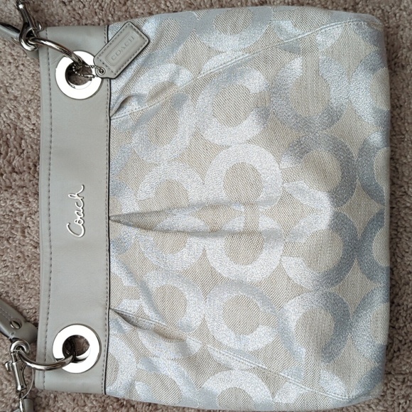 New without tag Coach Handbag - Picture 2 of 5